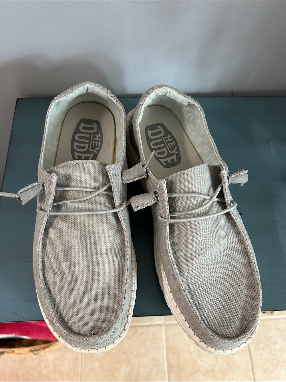 Hey Dude Casual Slip-On Loafers in Light Gray size 9